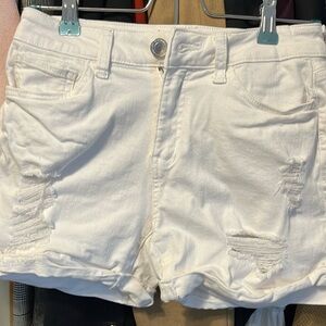 White jean shorts size 3/26
